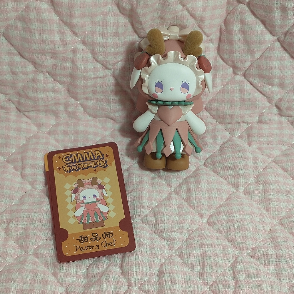 LUCKY EMMA Secret Forest Coffee Shop Figure (Pastry Chef)